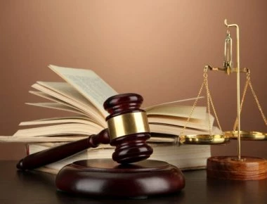 Ένωση Δικαστών και Εισαγγελέων: Ολοφάνερη συναλλαγή Δικαστικής και Εκτελεστικής Εξουσίας